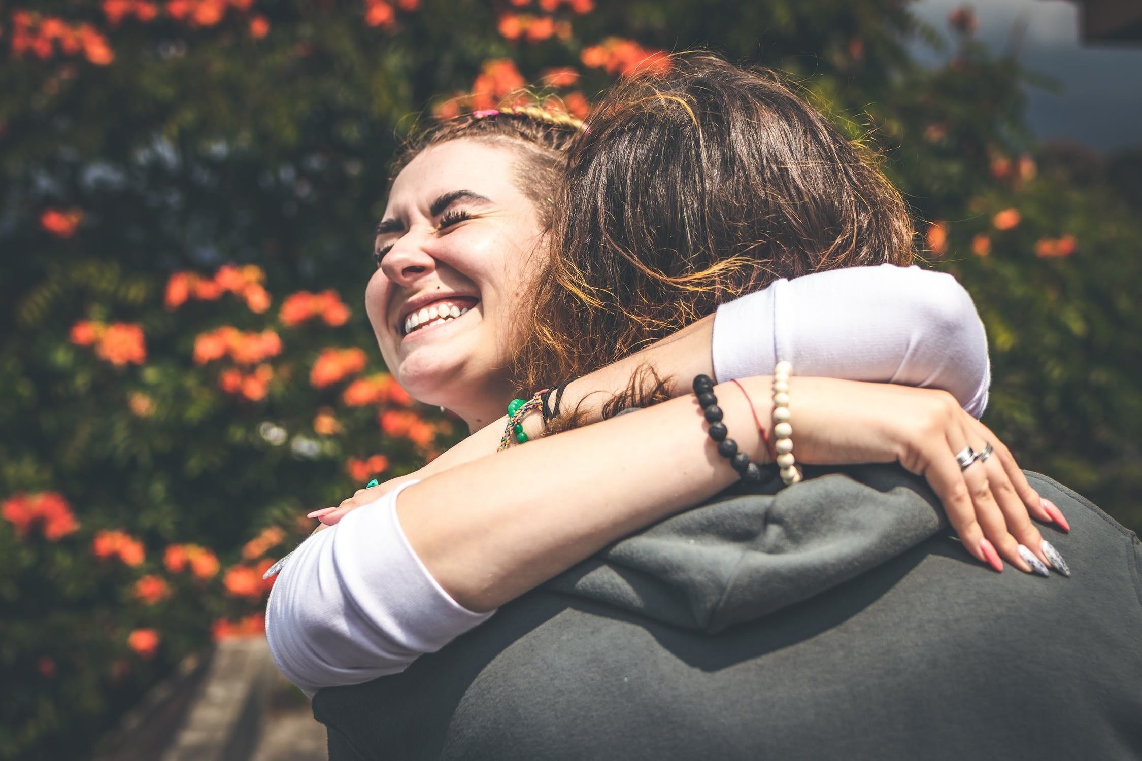 6 Ways to Show Gratitude & Become a Happier Person